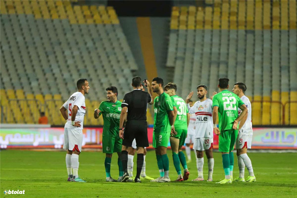 أحمد الشناوي يوضح مدى أحقية الزمالك في ركلة جزاء أمام