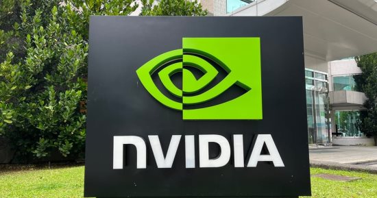 قيود الإنتاج تهدد خطط نمو Nvidia رغم الطلب المتزايد على