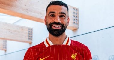 جيمى كاراجر يتوقع تتويج محمد صلاح بأربع جوائز فردية فى