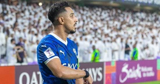 سالم الدوسري يستعد للظهور بقناع وجه فى مباريات الهلال