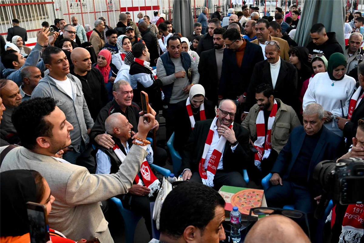 صور مجلس الزمالك يخوض جولات تفقدية في اجتماع الجمعية