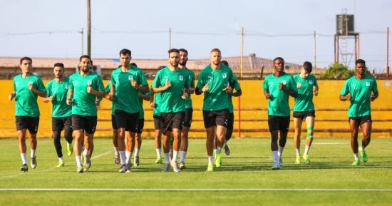 علي ماهر يطالب لاعبي المصري بالفوز على بلاك بولز للحفاظ