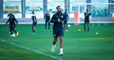 أحمد ياسر ريان يبدأ بتدريبات الجرى حول الملعب ضمن برنامجه