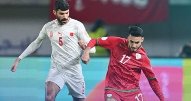 منتخب عمان يتقدم على البحرين 1 0 في الشوط الأول بنهائي